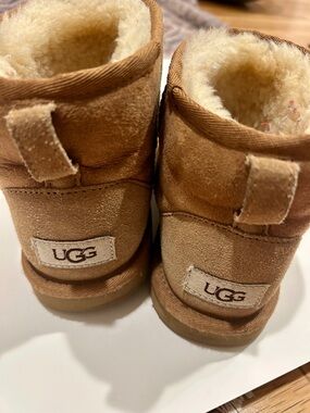 Kid Ugg Classic Mini Ii Sheepskin Lined Boots 1017715k USA 5 kids Chestnut Brown